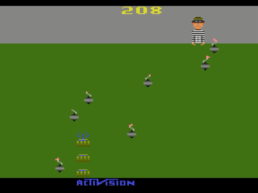 Gameplay of Kaboom for Atari 2600